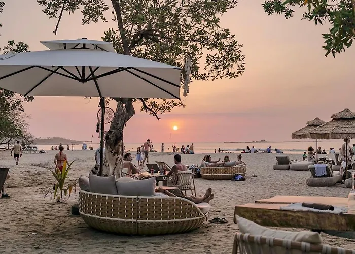 Ocho Artisan Bungalows (Adults Only)